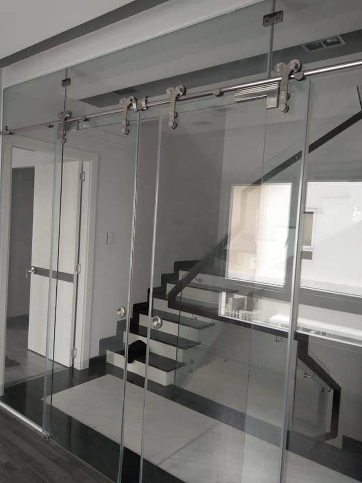 Cửa kính cường lực - cửa lùa đôi phi 25