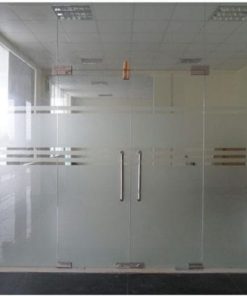 Cửa kính cường lực - cửa bản lề sàn 2 cánh
