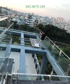 Lan can can kính trụ cao đặc 2