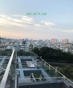 Lan can can kính trụ cao đặc 2