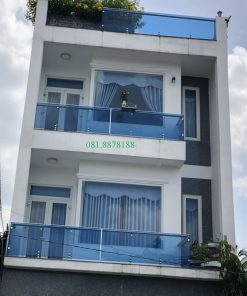 Lan can kính màu