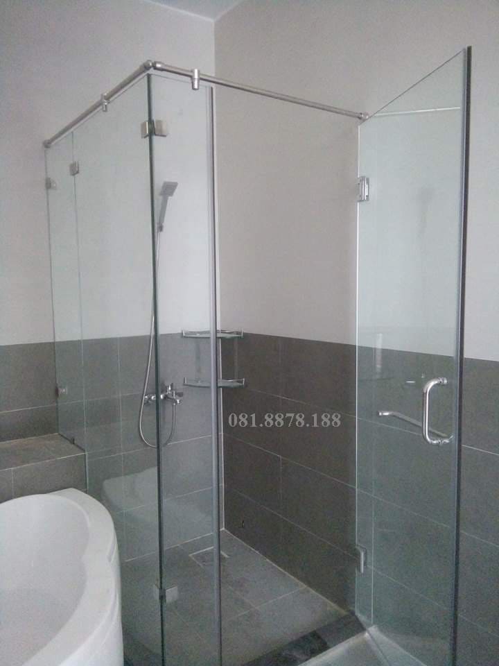 Phòng tắm kính cường lực