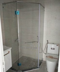 Phòng tắm kính 135 độ