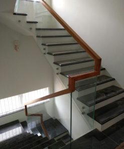 cầu thang kính không trụ đẹp