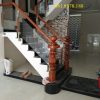 cầu thang kính tay vuông đi trụ cái