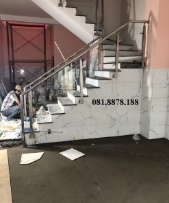 Cầu thang kính inox 304