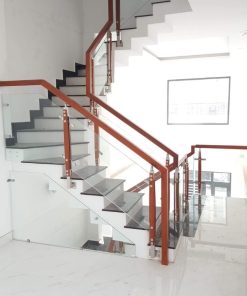 Cầu thang kính giá rẻ 1tr150