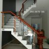 Cầu thang kính trụ lòng máng