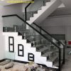 Cầu thang kính trụ lửng đế mặt