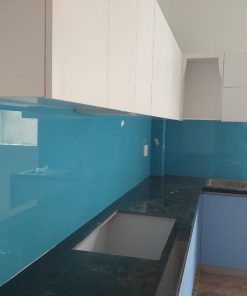 Kính màu ốp bếp màu xanh ngọc