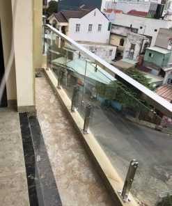 Lan can kính trụ lửng inox 304 cao 380