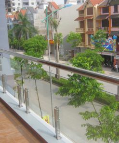 Lan can kính trụ lửng inox 304 cao 380