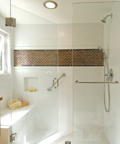 Phòng tắm kính có vách