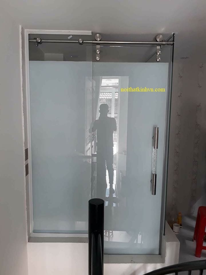 Phòng tắm kính cửa lùa phi 25