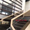 Cầu thang kính không trụ kính trà