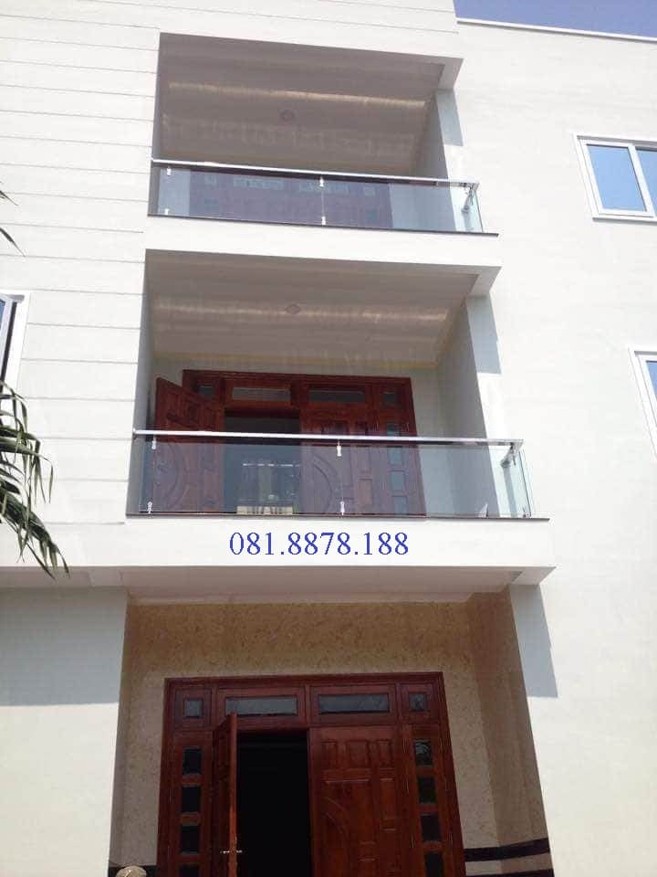 Lan can kính trụ lửng đặc